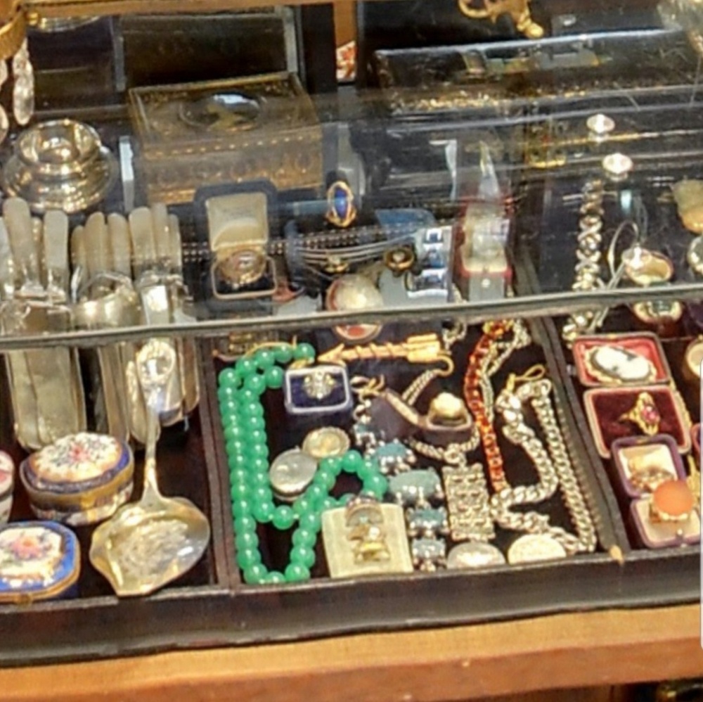 looking forward to hearing from you,jade beaded